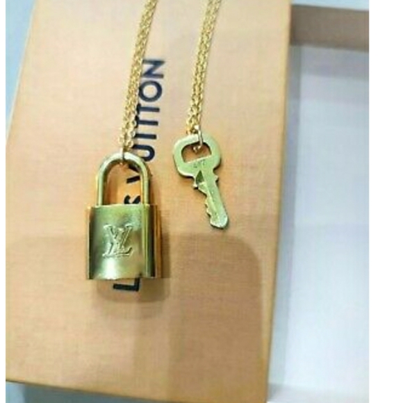 - Louis Vuitton authentic Padlock and Key locks on a necklace! (COMES W/… - Picture 3 of 6
